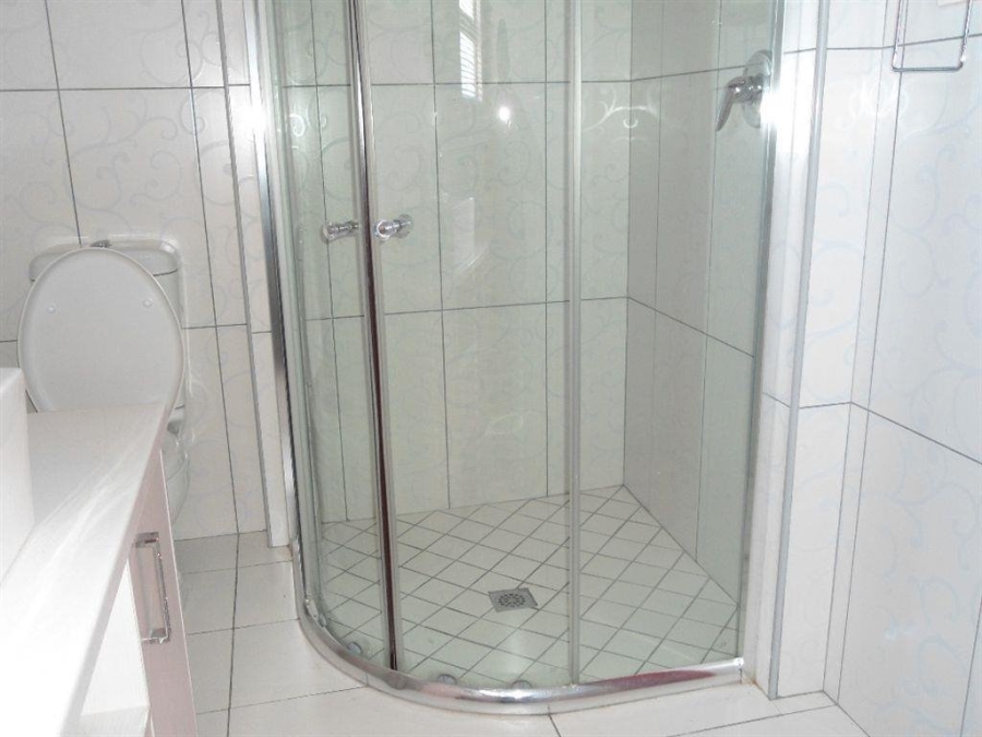 5 Bedroom Property for Sale in Myburgh Park Western Cape